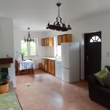 Bialy Dzik Uszyszek * Stawno