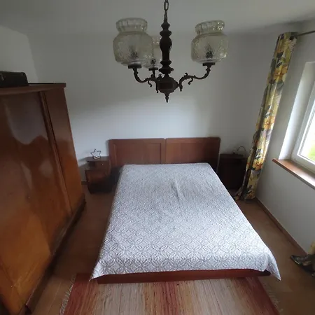 Bialy Dzik Uszyszek 度假居 Stawno